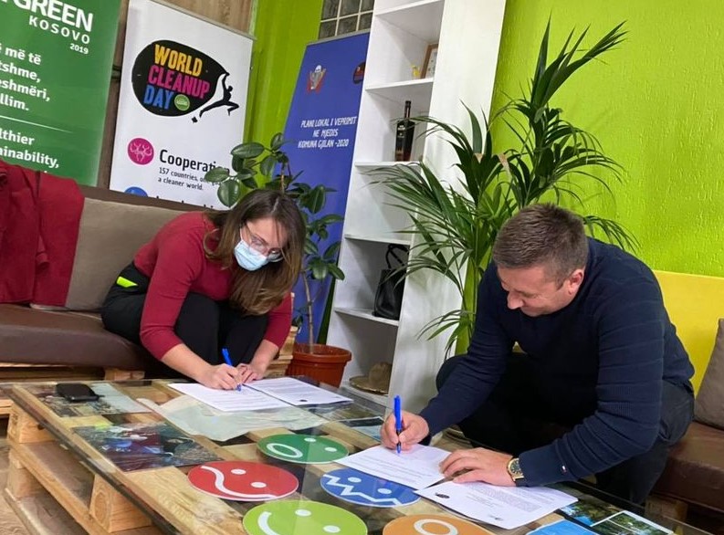 Cooperation Agreement Signed with Let’s Do It Kosovo for K-GenU